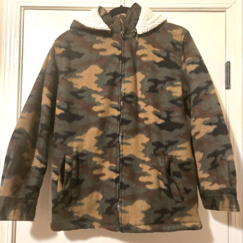 Camo Sherpa Fleece Jacket with Pockets, Zipper Hoodie, Size XL